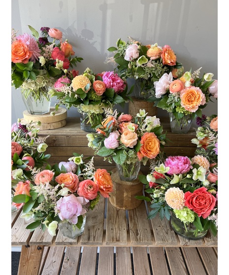 Subscription Florals (vased)