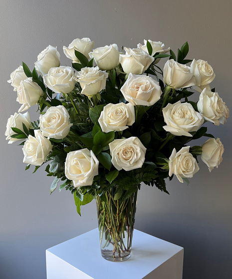 36 White Roses