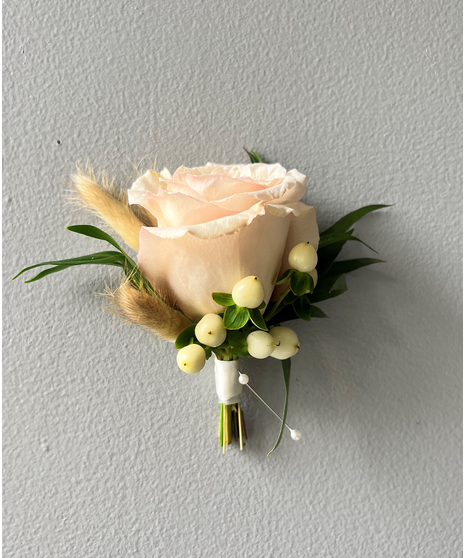 boutonniere in jewel tones
