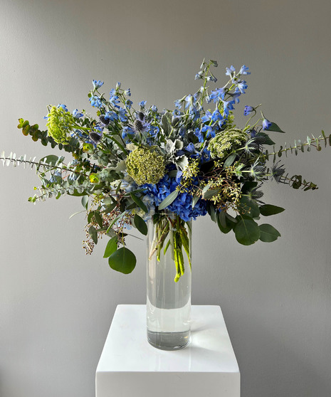 blue denim toned large centerpiece